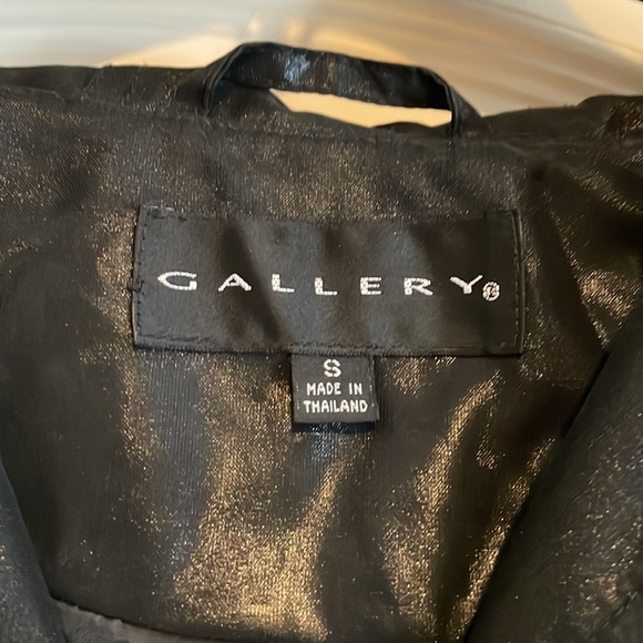 Gallery Metallic Black Rain Jacket. Women’s Size Small. - Picture 2 of 11